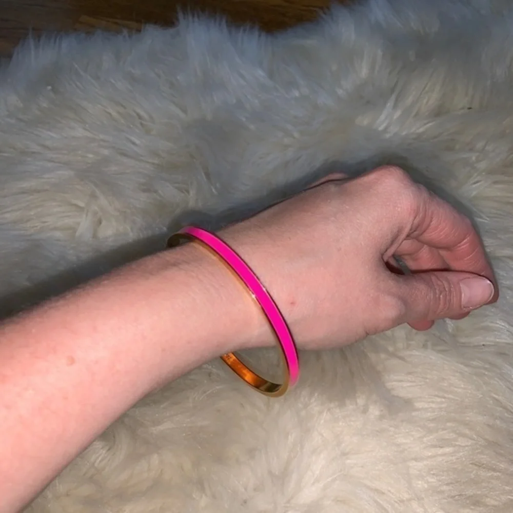 Kate spade pink enamel gold bangle bracelet - Picture 3 of 3
